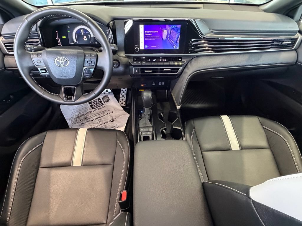 Used 2026 Toyota Camry SE FWD image 33