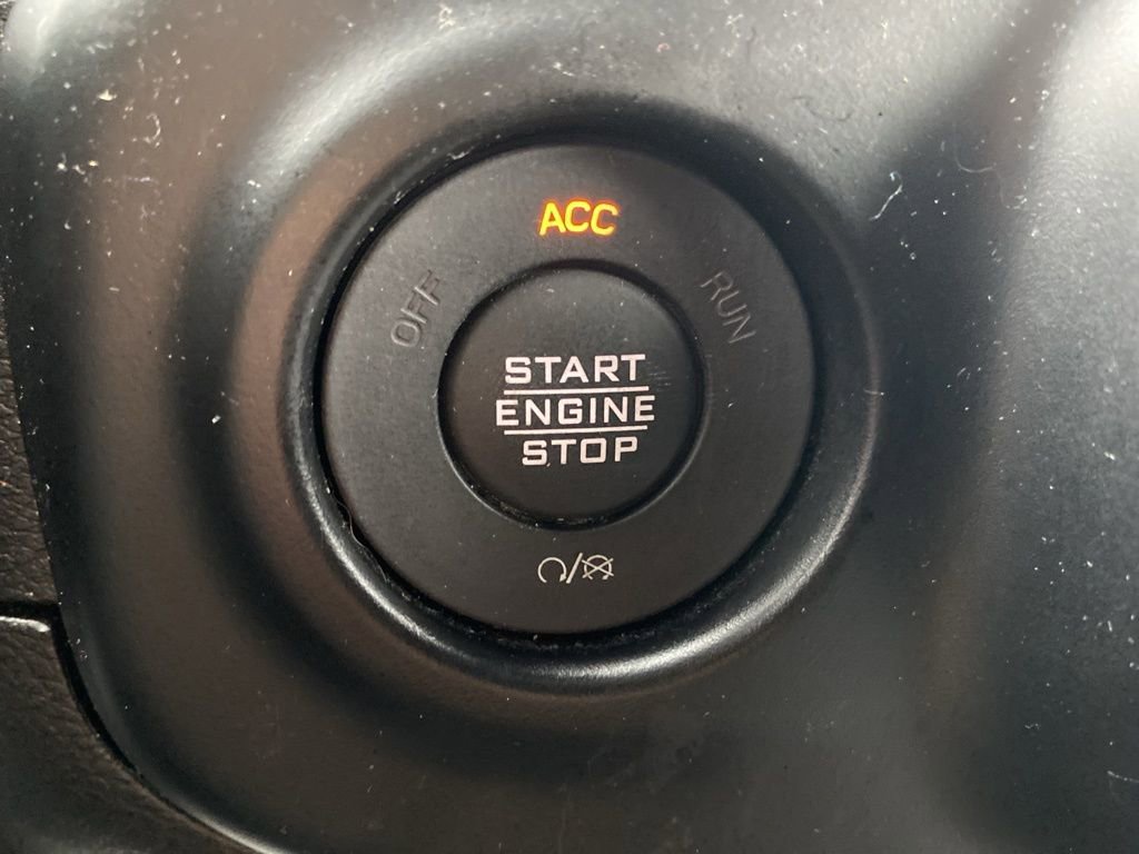 Used 2022 Jeep Wrangler Unlimited Sahara image 31