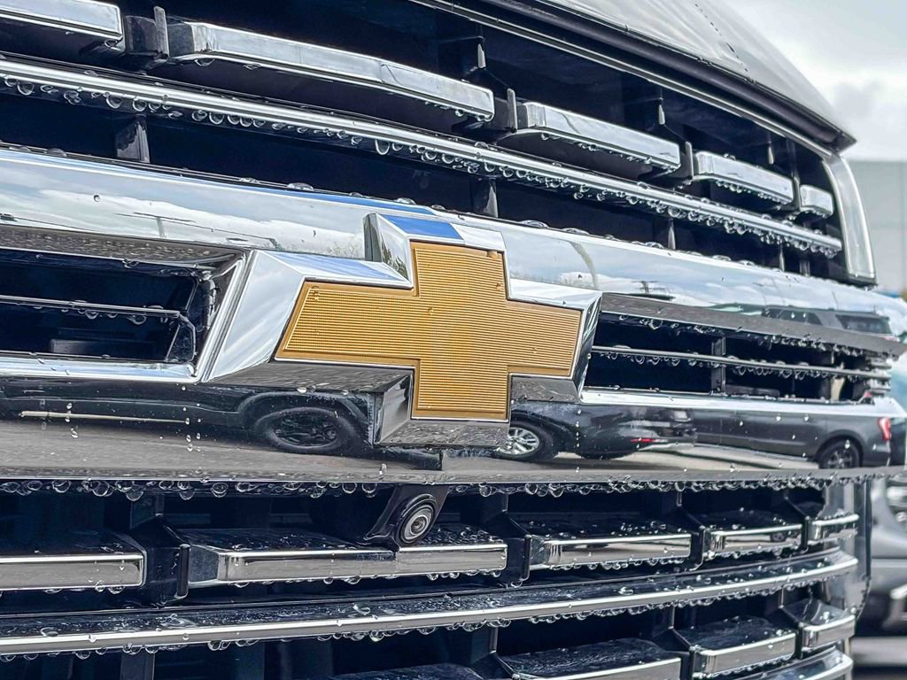 Used 2021 Chevrolet Tahoe Premier w/ Premium Package image 13