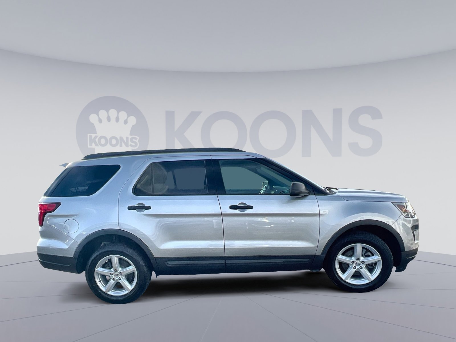 Certified 2019 Ford Explorer 4WD w/ Class III Trailer Tow Package image 8