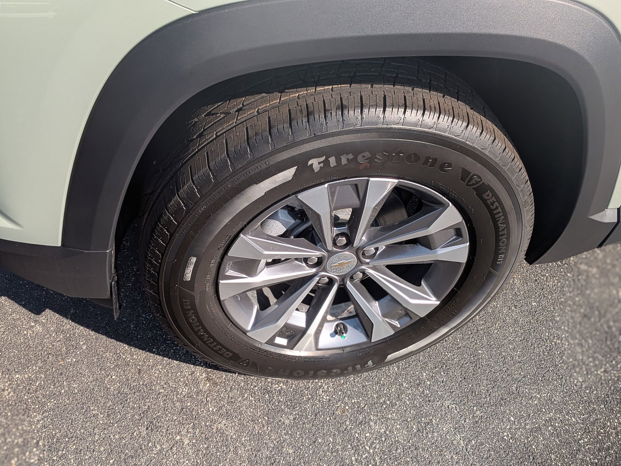 New 2026 Chevrolet Equinox LT w/ Safety and Technology Package FWD image 11