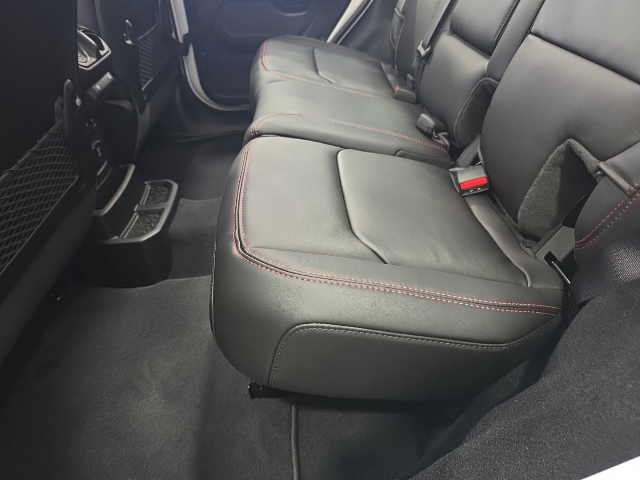 New 2027 Jeep Wrangler Unlimited Rubicon 392 AWD/4WD image 16