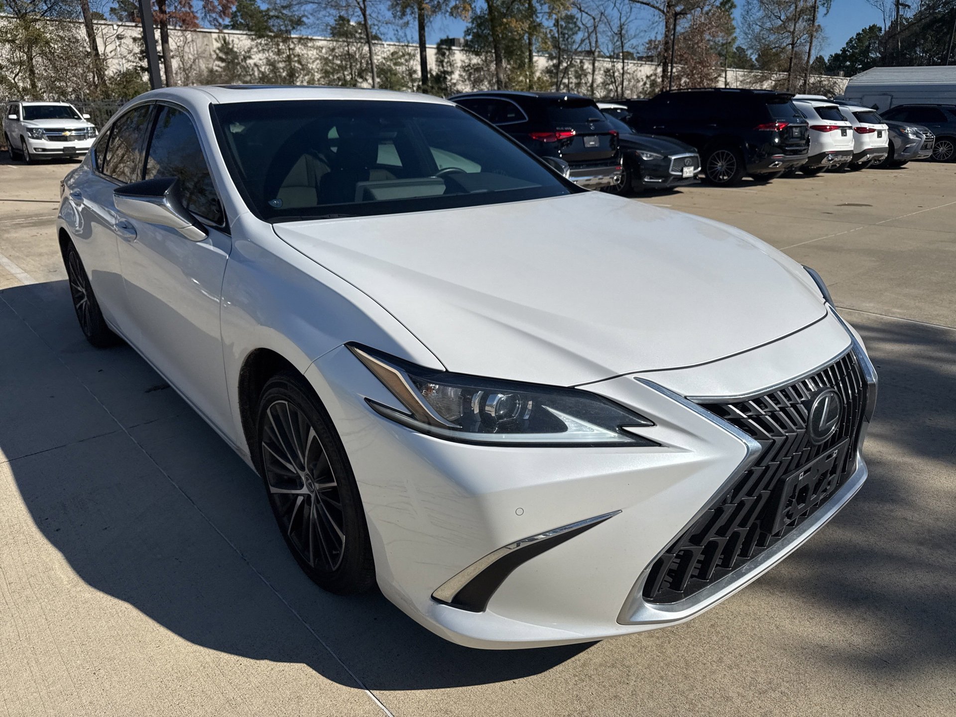 Used 2024 Lexus ES 350 w/ Premium Package image 1