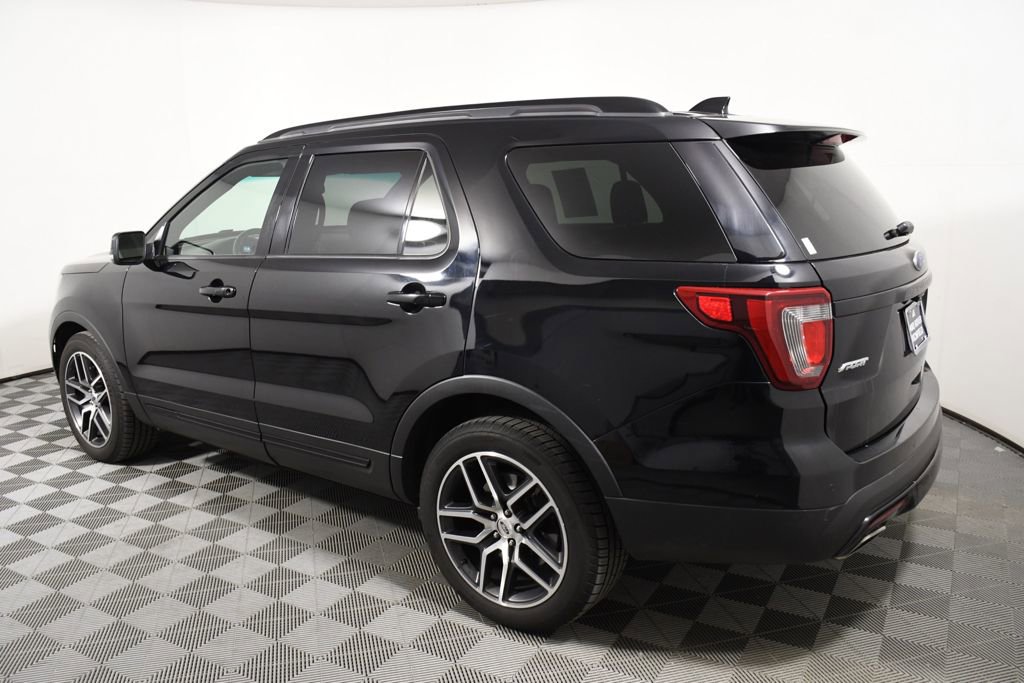 Used 2017 Ford Explorer Sport w/ Equipment Group 401A AWD/4WD image 3