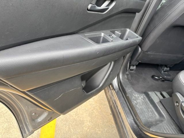 Used 2023 Nissan Pathfinder S FWD image 25