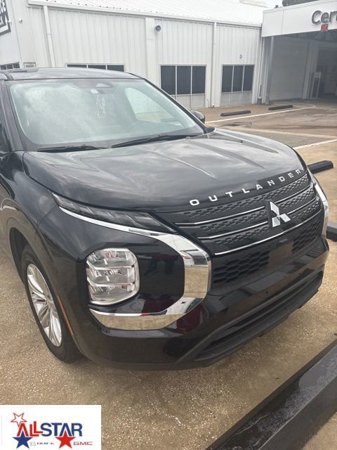 Used 2022 Mitsubishi Outlander ES FWD image 1