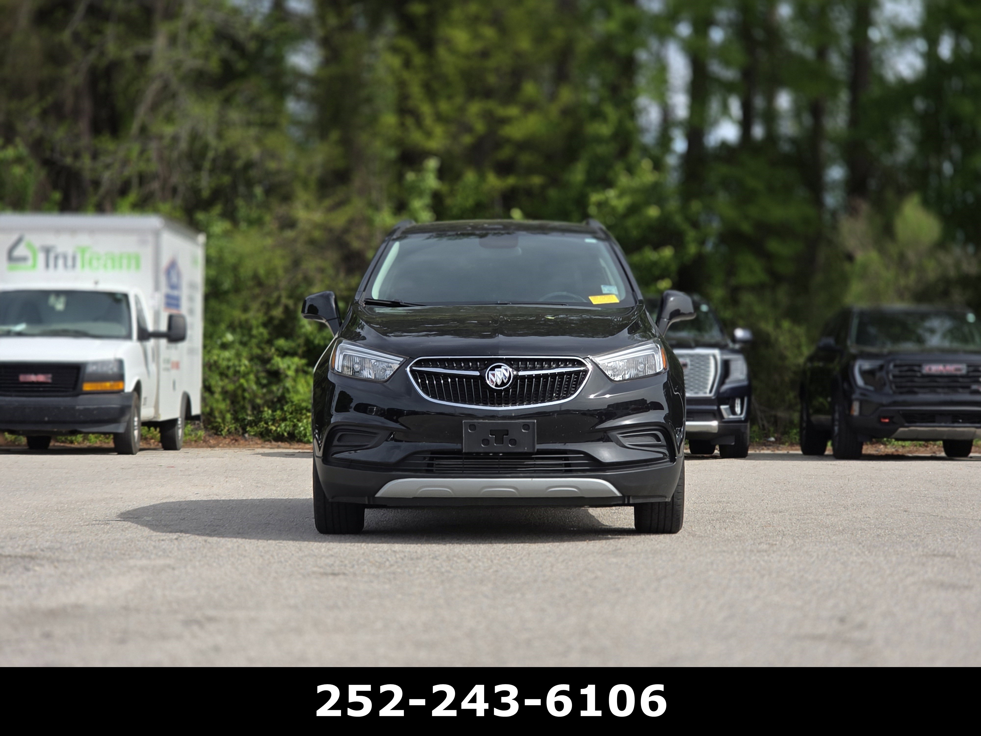Used 2022 Buick Encore Preferred w/ Safety Package image 2
