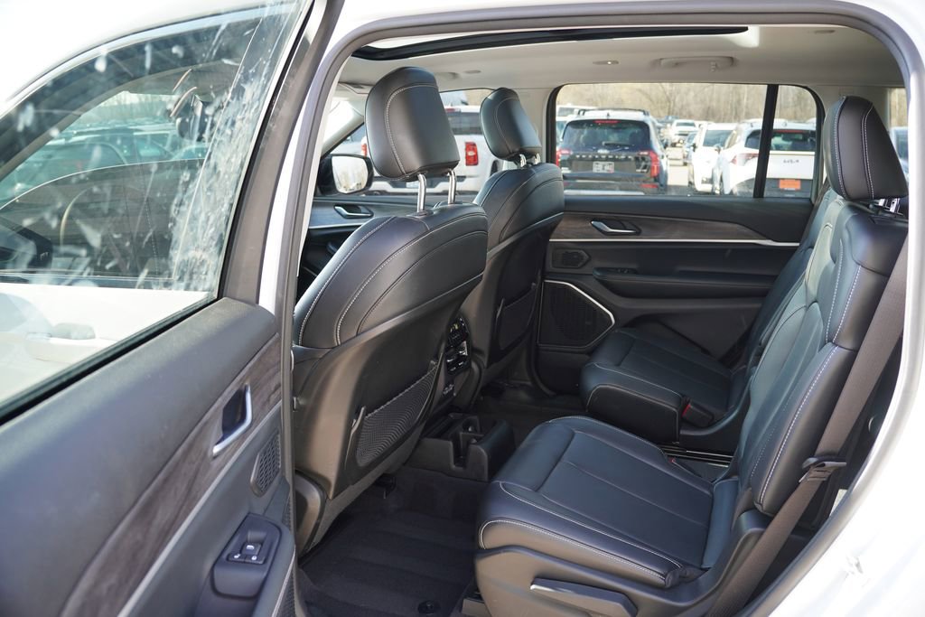 Certified 2021 Jeep Grand Cherokee L Limited image 16