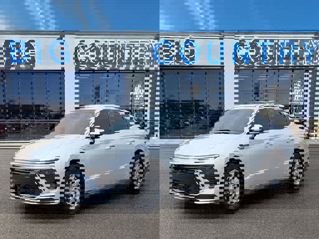 Used 2025 Hyundai Sonata SE image 1