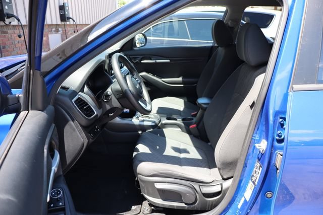 Used 2023 Kia Seltos LX AWD/4WD image 8
