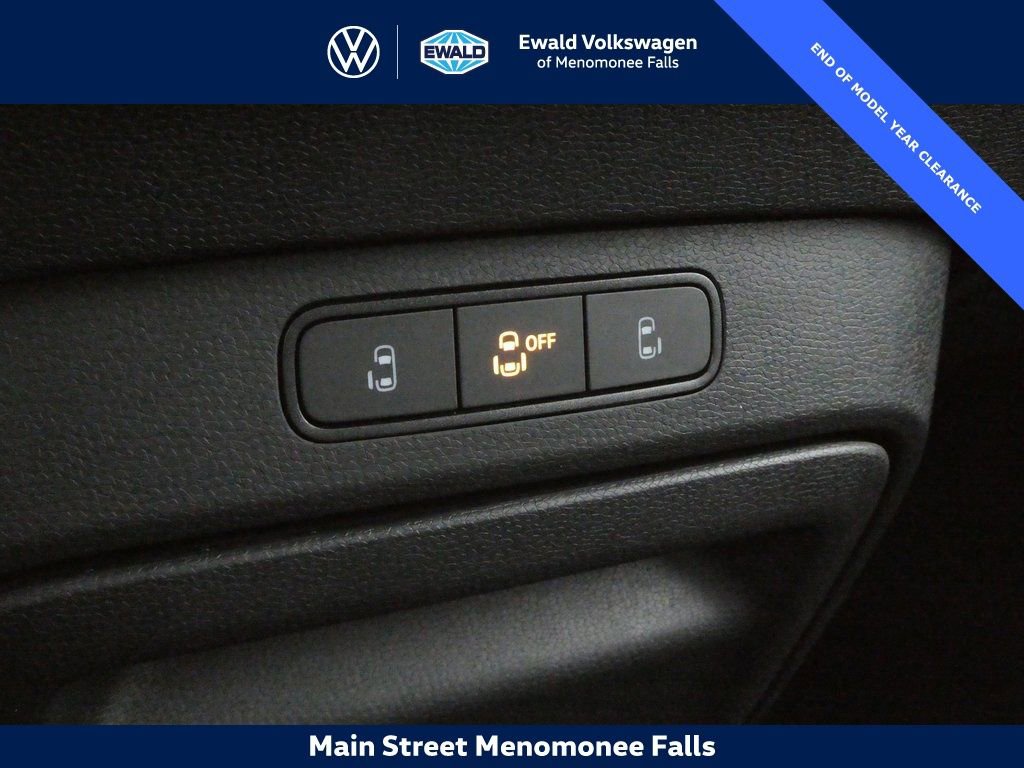 New 2025 Volkswagen ID. Buzz Pro S Plus AWD/4WD image 17