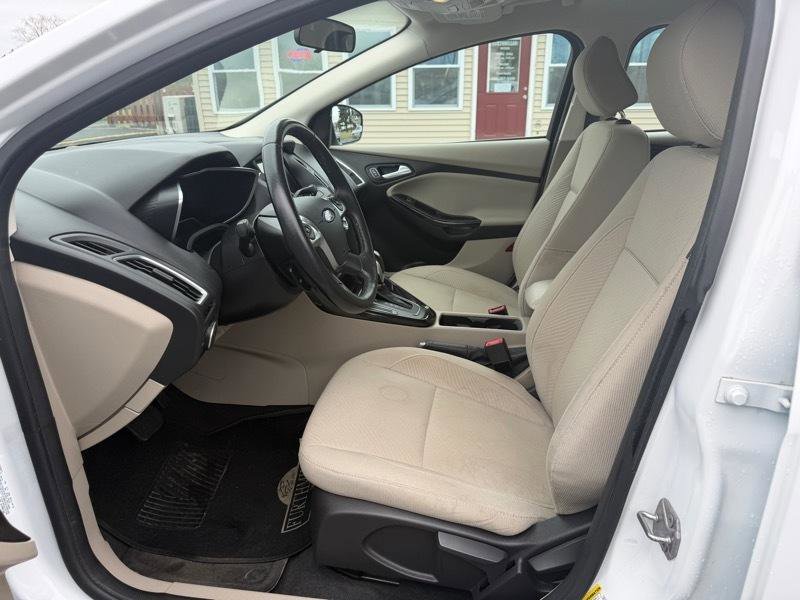 Used 2016 Ford Focus Electric Hatchback FWD image 3