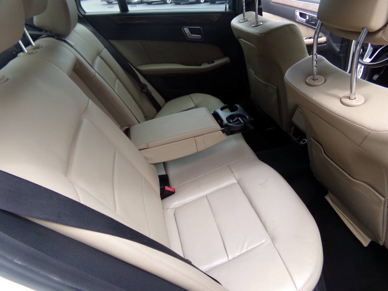 Used 2013 Mercedes-Benz E 350 BlueTEC Sedan image 22