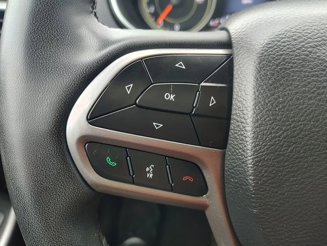 Used 2022 Jeep Cherokee Latitude Lux FWD image 16
