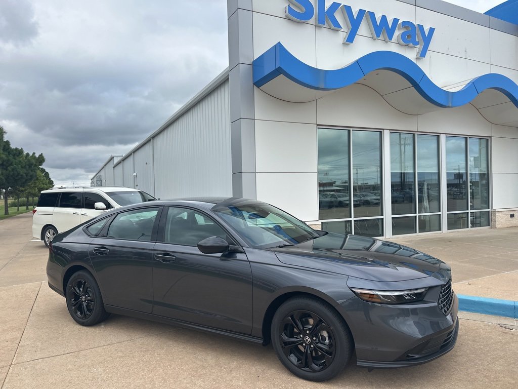 New 2025 Honda Accord SE