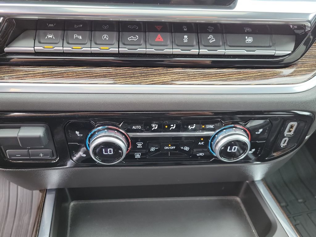 Used 2022 GMC Sierra 1500 Elevation w/ Elevation Premium Package AWD/4WD image 36