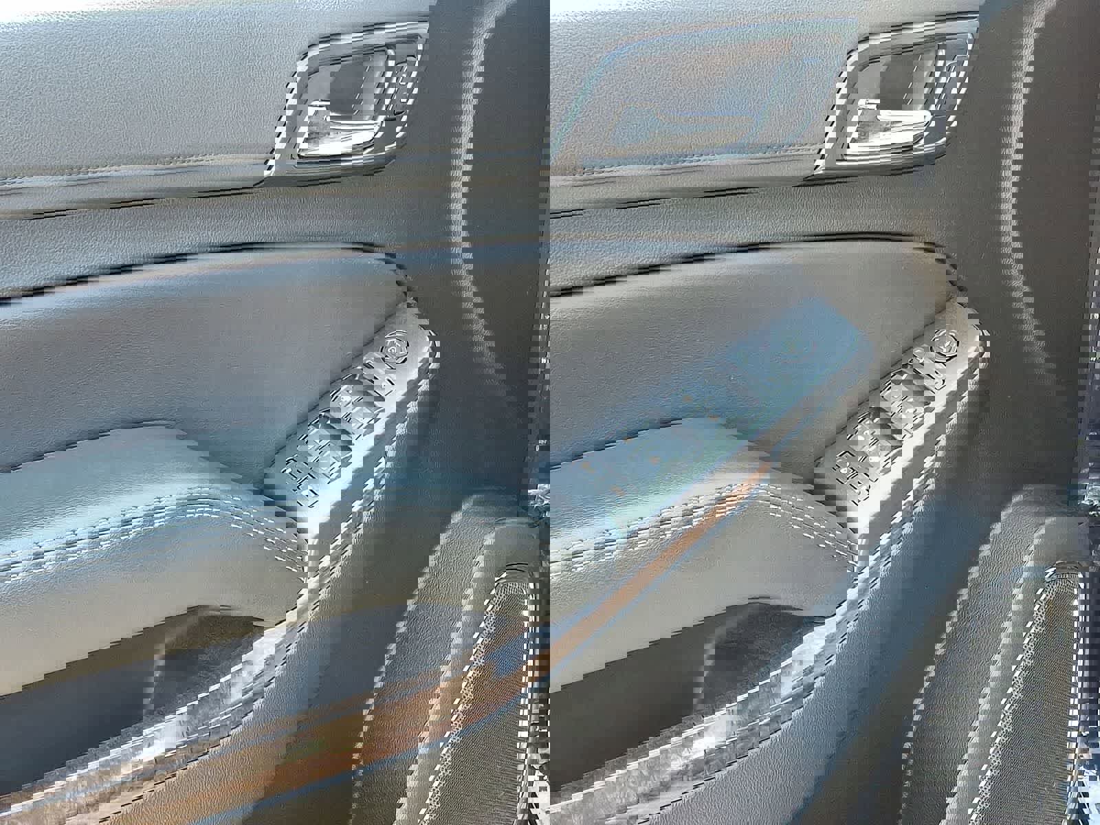 Used 2020 Chevrolet Suburban LS AWD/4WD image 27