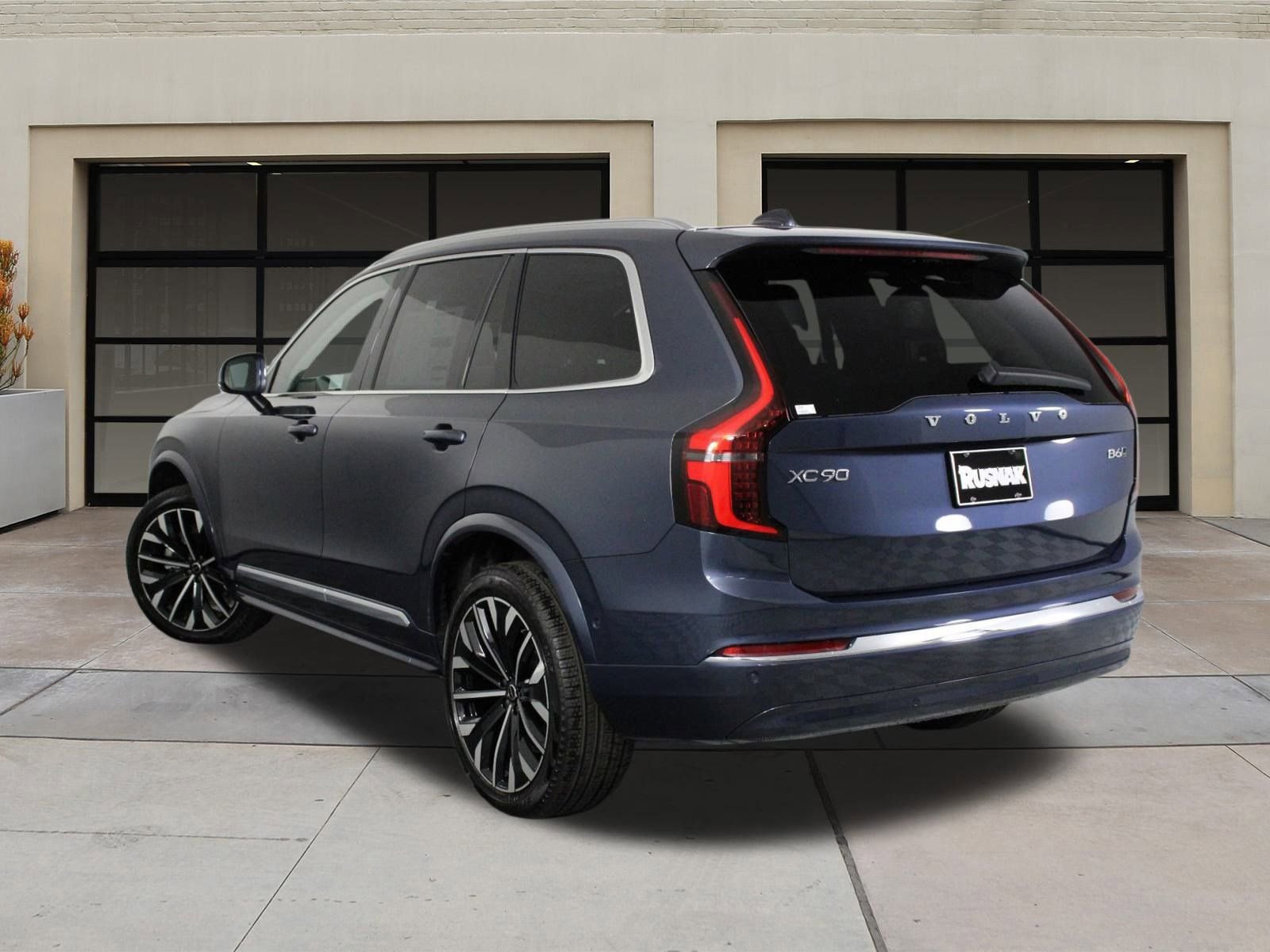 New 2025 Volvo XC90 B6 Ultra image 3