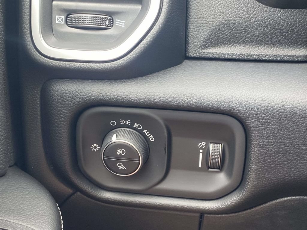 New 2026 RAM 3500 Big Horn AWD/4WD image 57