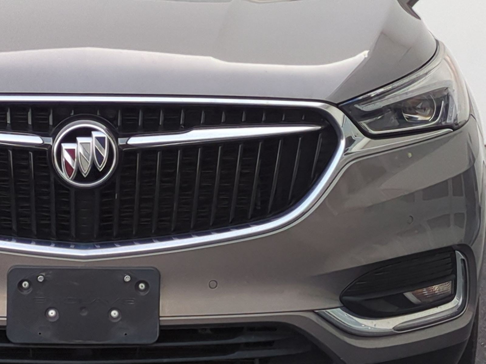Used 2018 Buick Enclave Premium AWD/4WD image 6