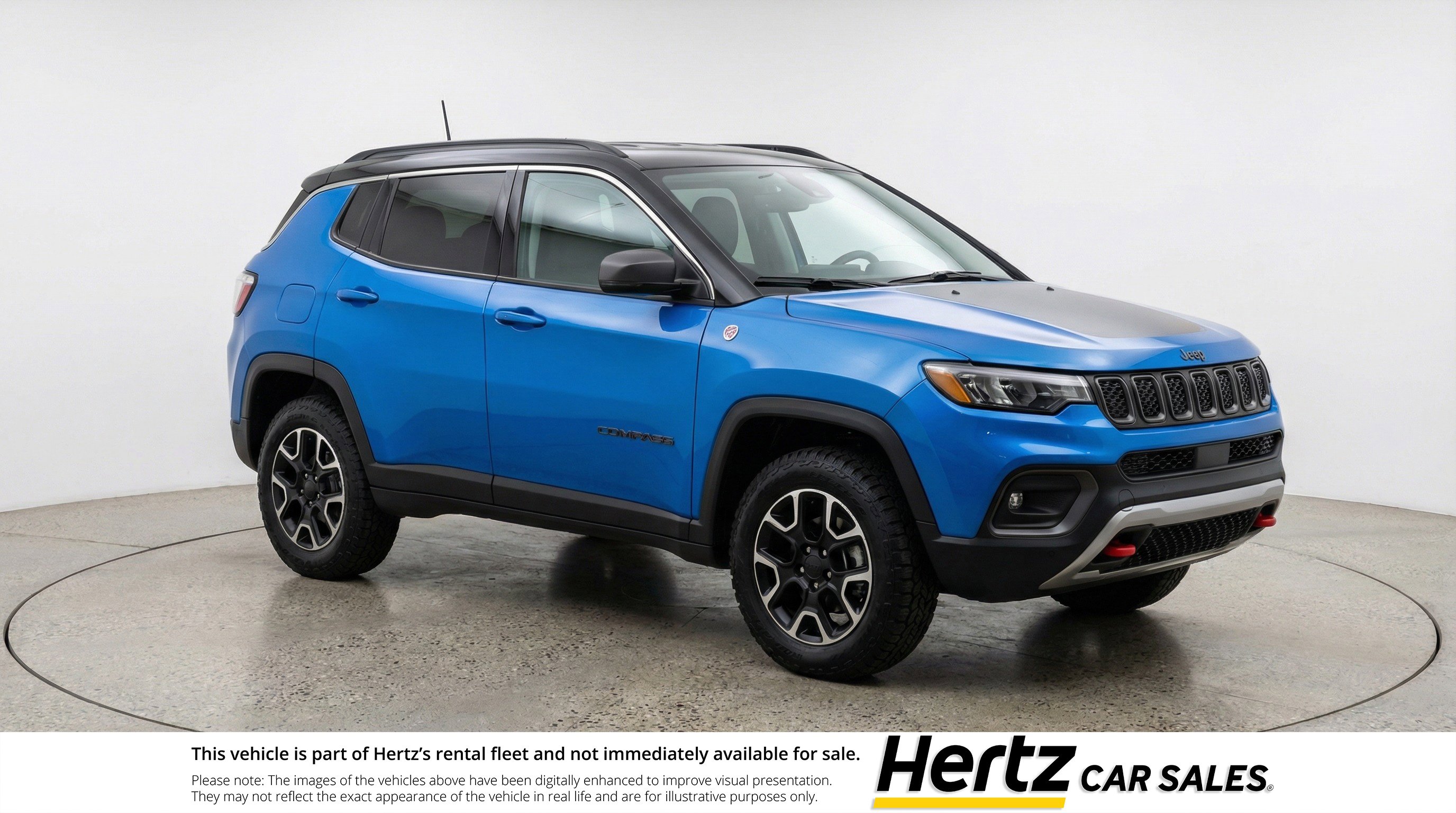 Used 2025 Jeep Compass Trailhawk AWD/4WD image 1