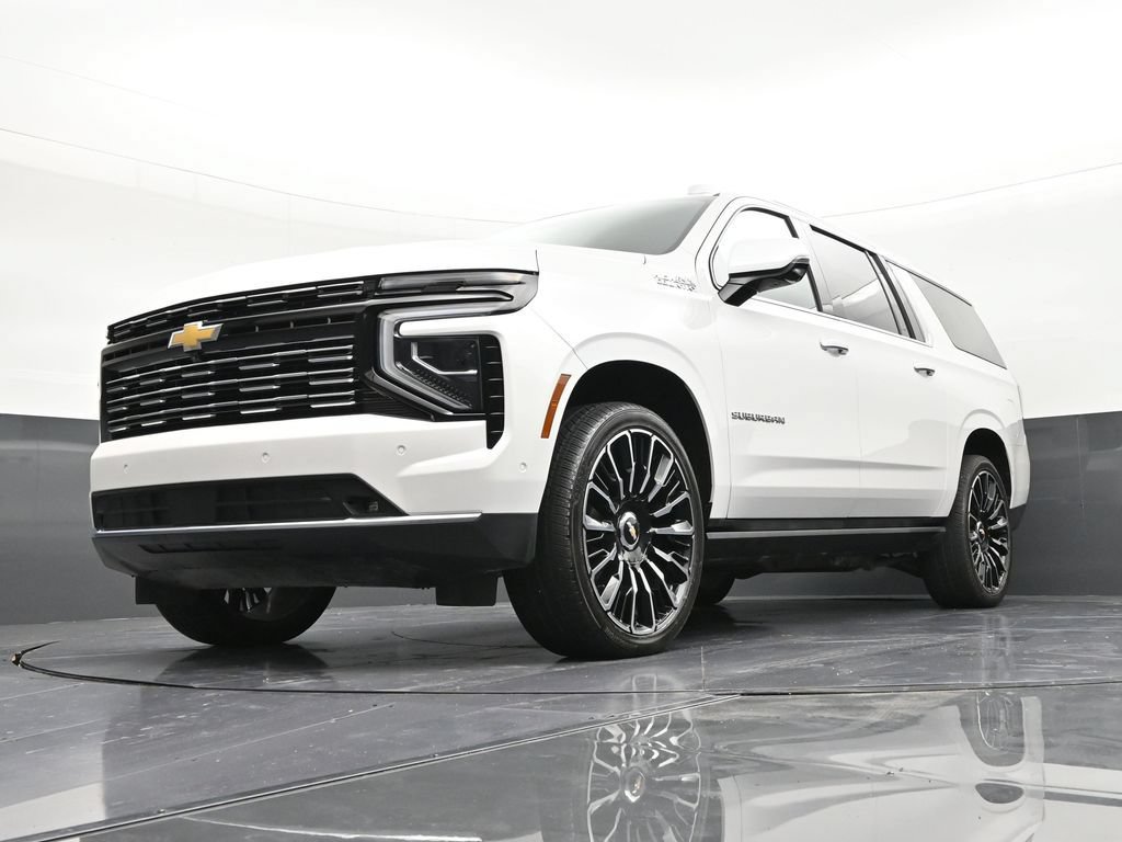 Used 2025 Chevrolet Suburban High Country AWD/4WD image 19