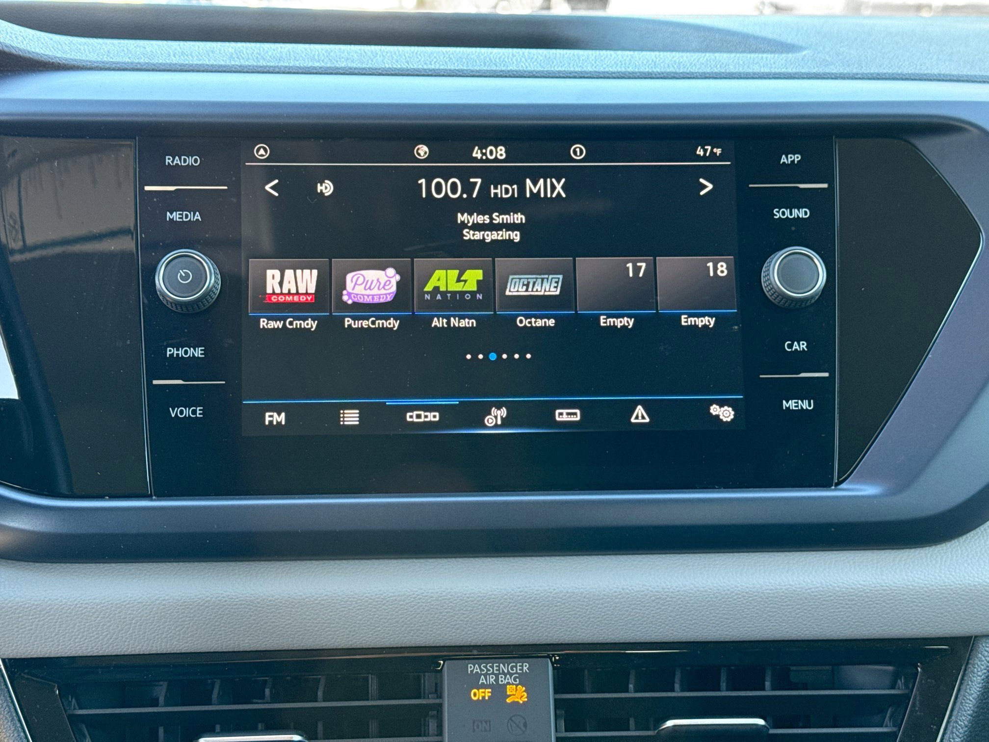 Used 2022 Volkswagen Taos SE image 29