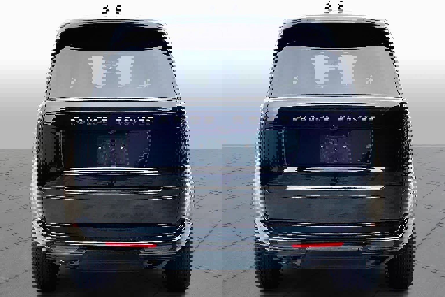 Used 2023 Land Rover Range Rover SE image 4