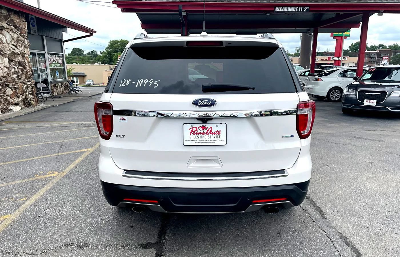 Used 2018 Ford Explorer XLT w/ Equipment Group 202A AWD/4WD image 5
