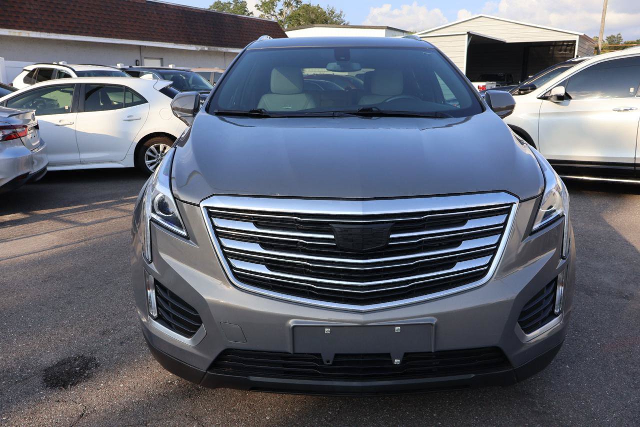 Used 2017 Cadillac XT5 FWD image 2
