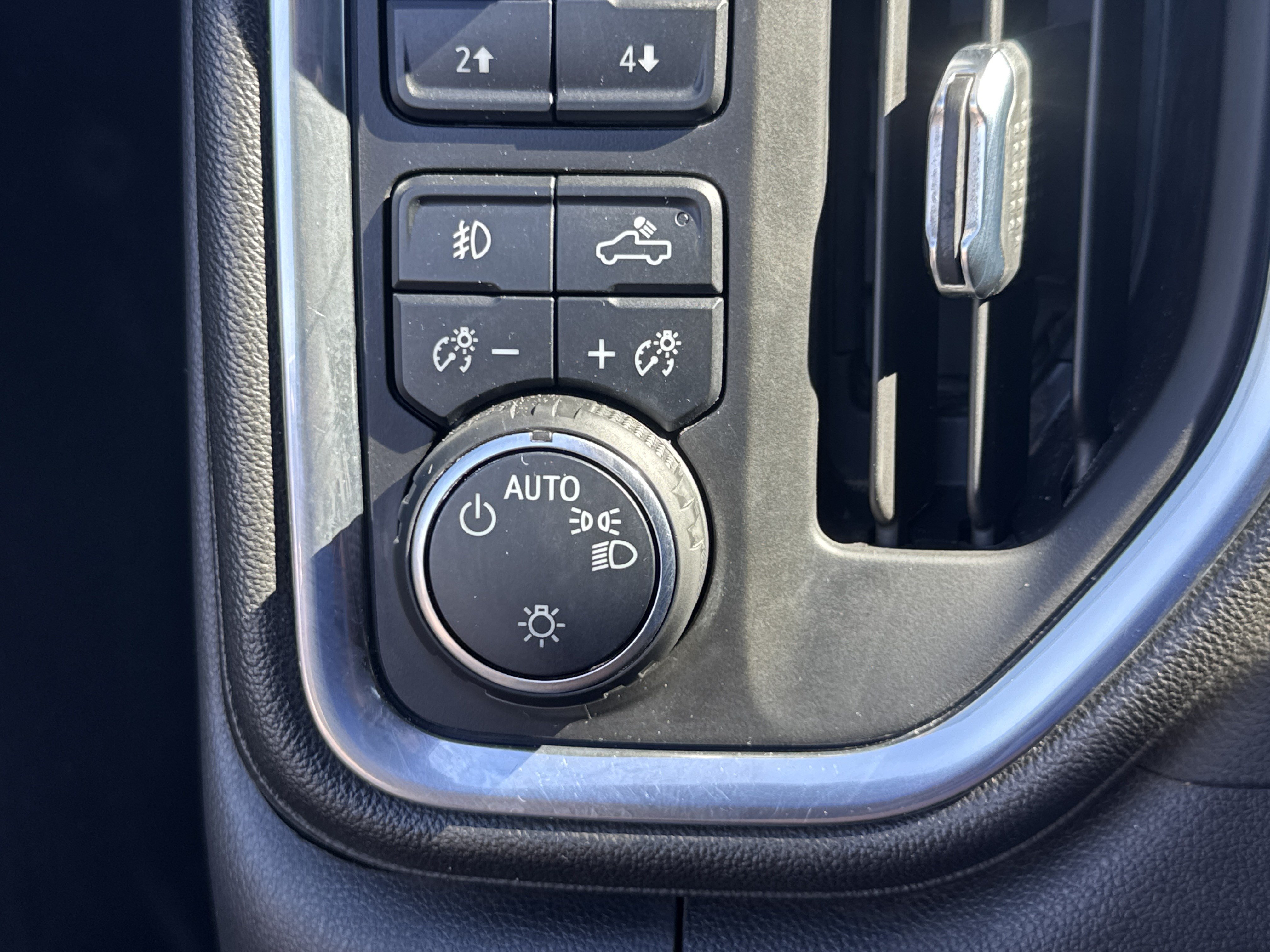 Used 2022 Chevrolet Silverado 1500 RST AWD/4WD image 11