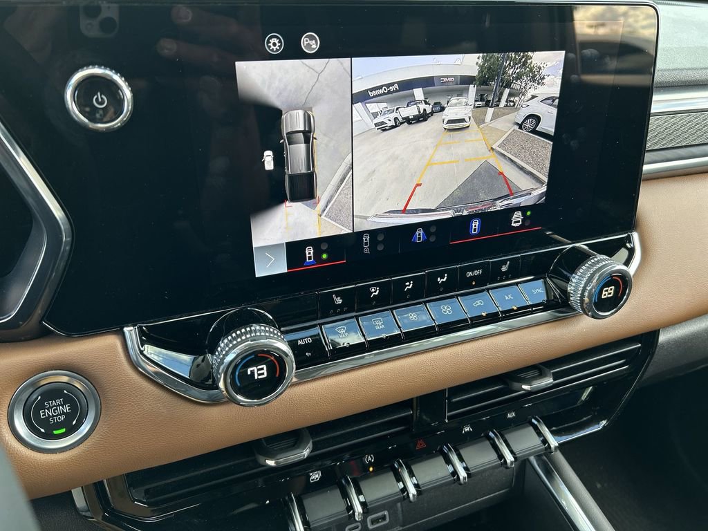 Used 2024 GMC Canyon AT4 w/ Technology Package image 15