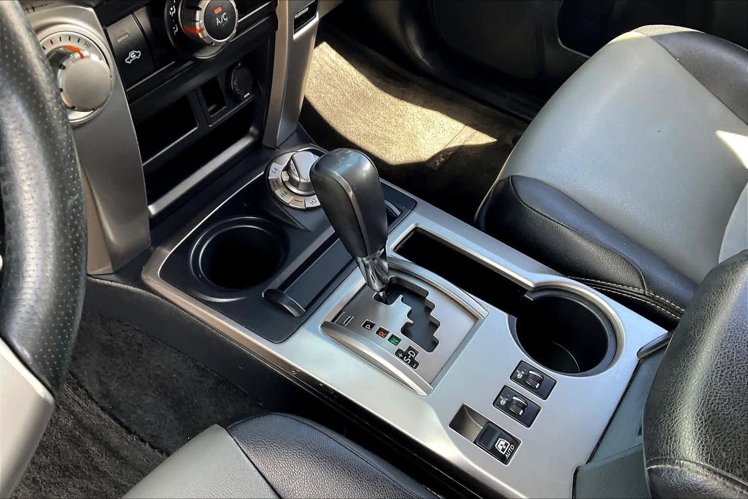 Used 2018 Toyota 4Runner SR5 Premium image 16