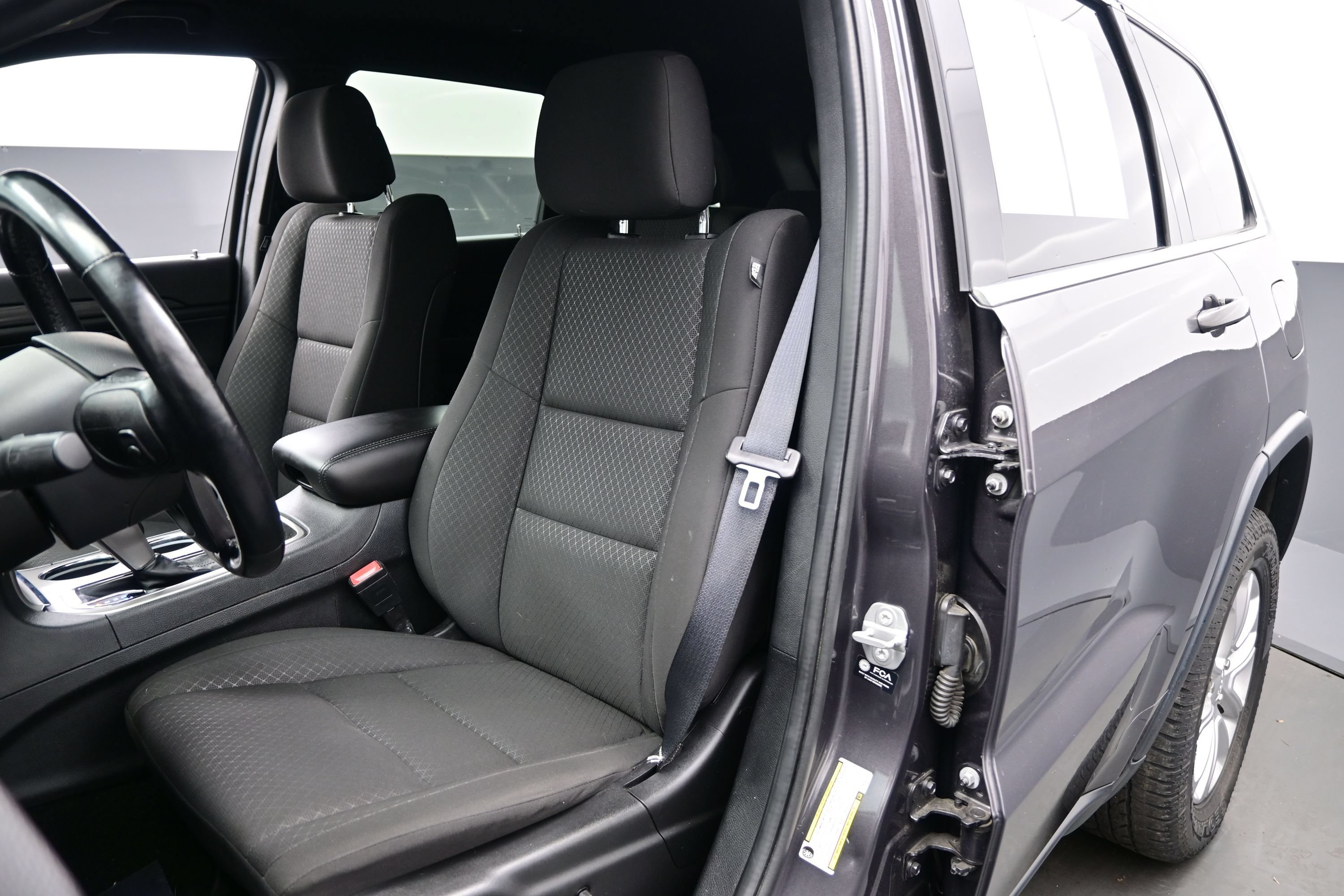 Used 2021 Jeep Grand Cherokee Laredo w/ Security & Convenience Group AWD/4WD image 11