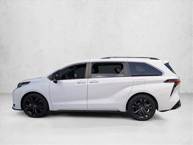 Used 2022 Toyota Sienna XSE FWD image 8