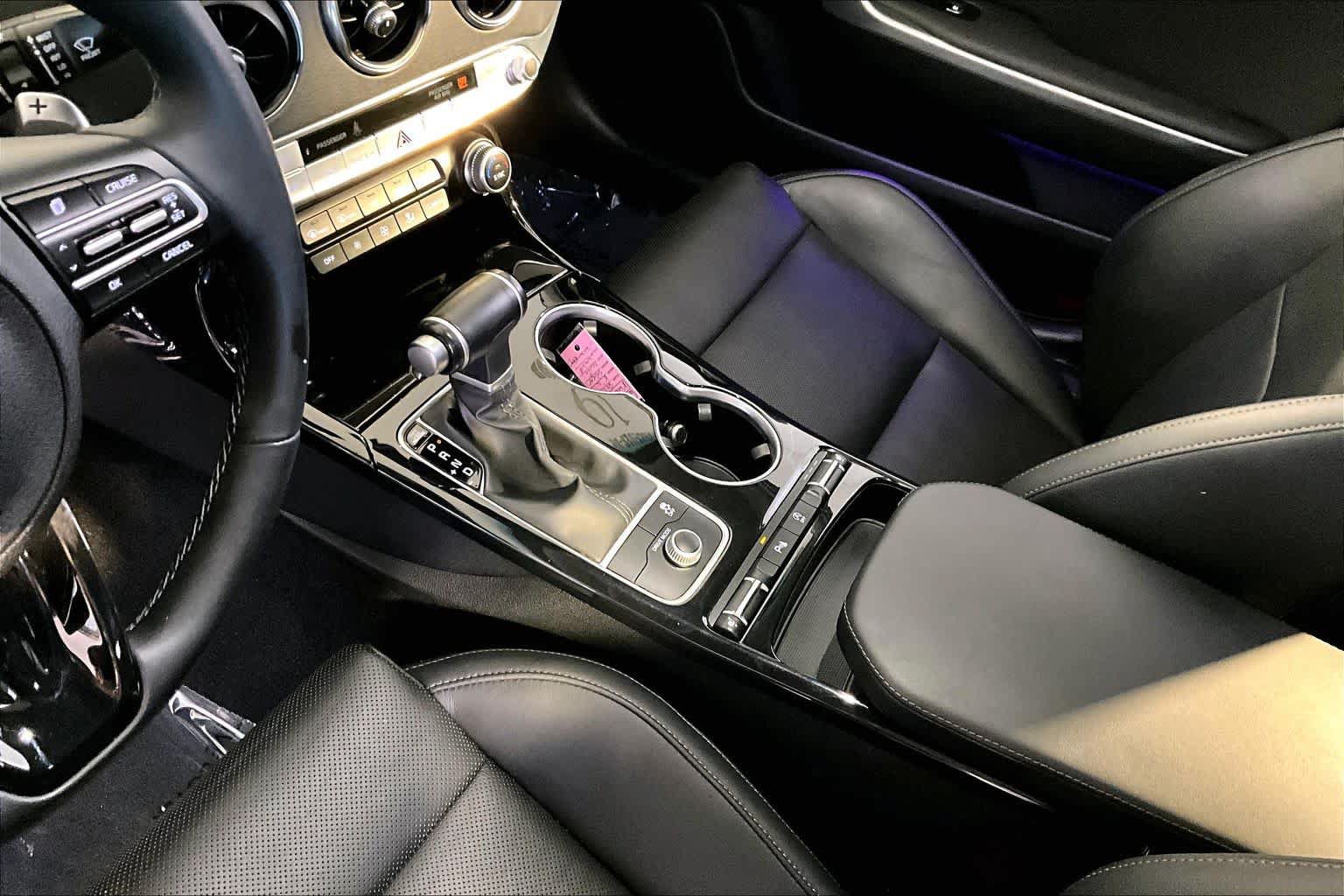 Used 2019 Kia Stinger RWD image 16