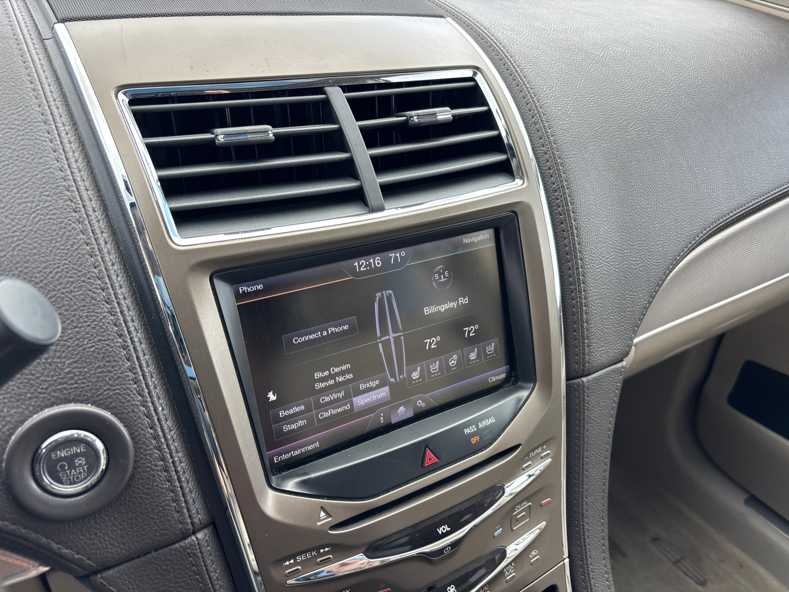 Used 2013 Lincoln MKX FWD image 19