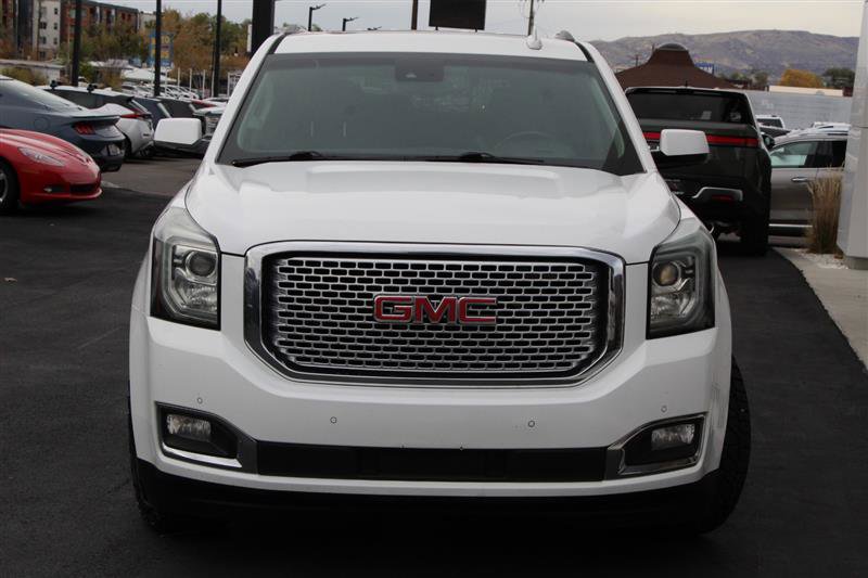 Used 2016 GMC Yukon Denali w/ Open Road Package AWD/4WD image 3