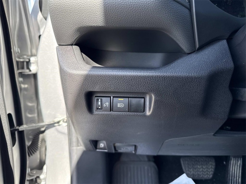 Used 2025 Toyota RAV4 XLE image 13