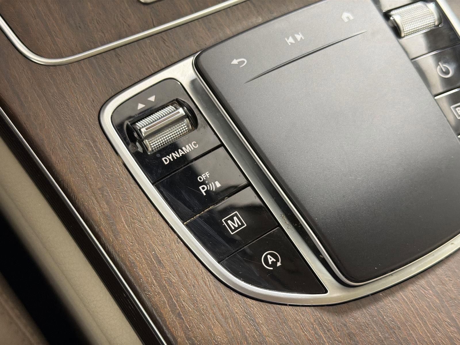 Used 2022 Mercedes-Benz GLC 300 image 19