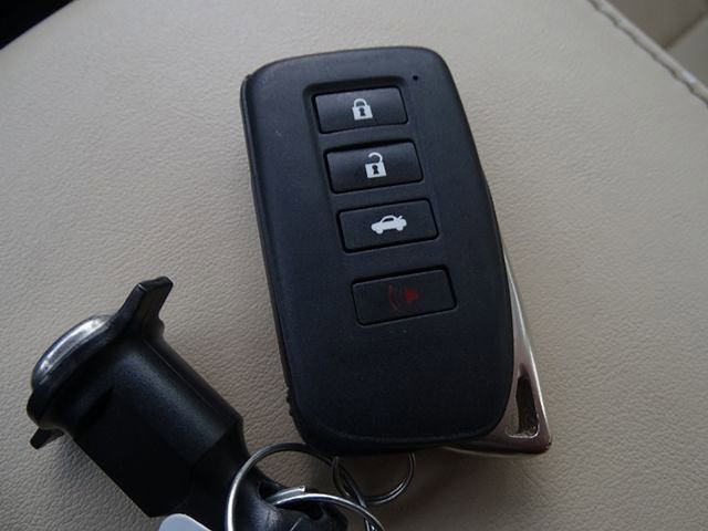 Used 2018 Lexus ES 350 w/ Premier Package image 38