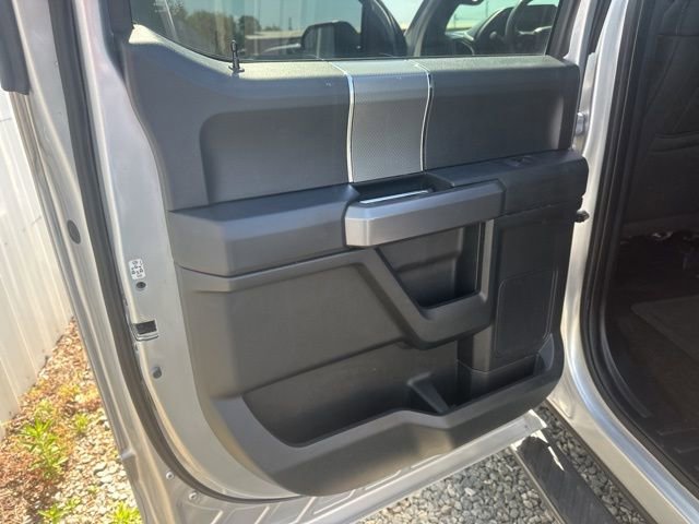 Used 2015 Ford F150 XLT w/ Equipment Group 302A Luxury image 19