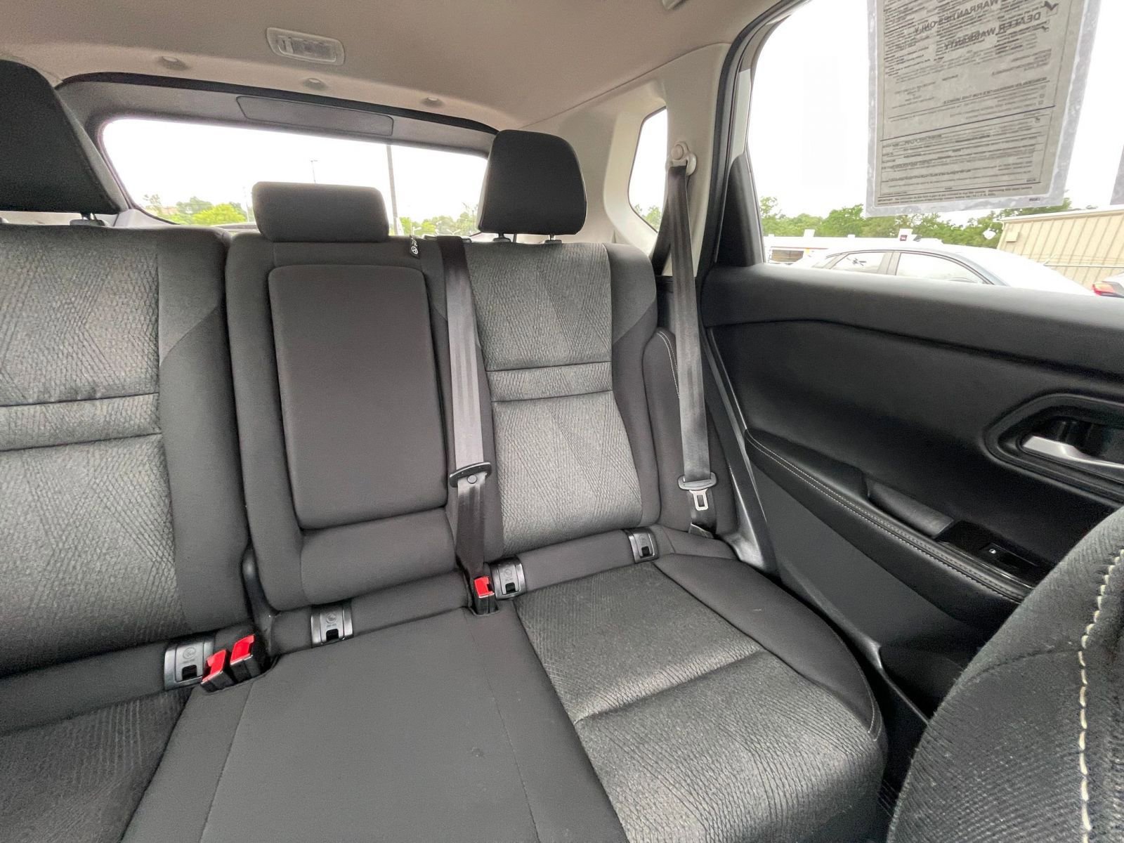 Used 2025 Nissan Rogue SV image 39