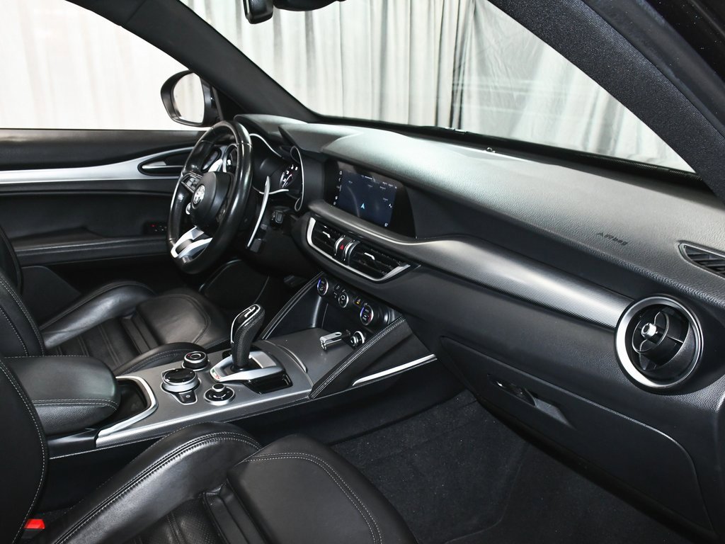 Used 2023 Alfa Romeo Stelvio Veloce image 61