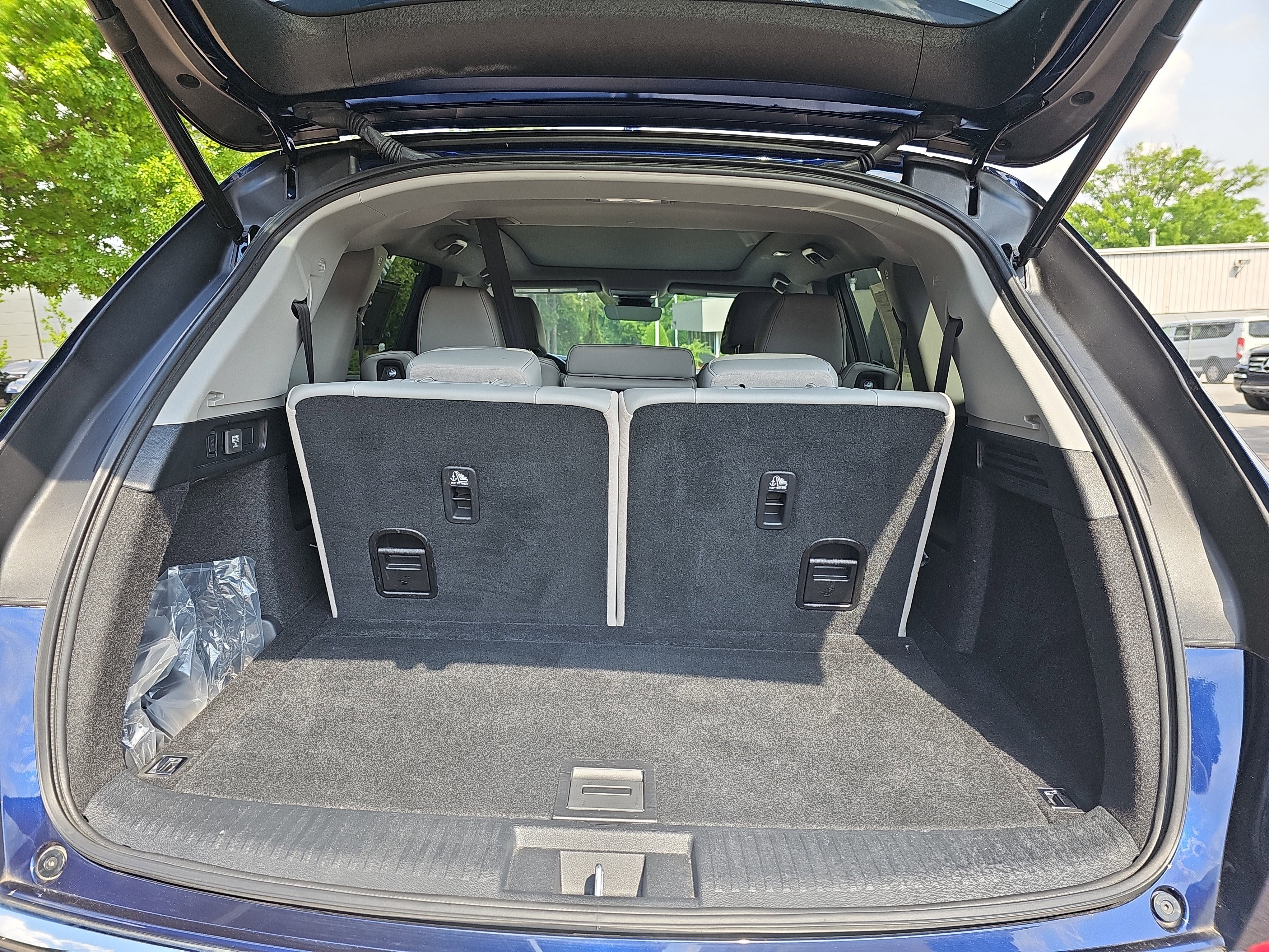 Used 2024 Acura MDX SH-AWD w/ Technology Package image 13