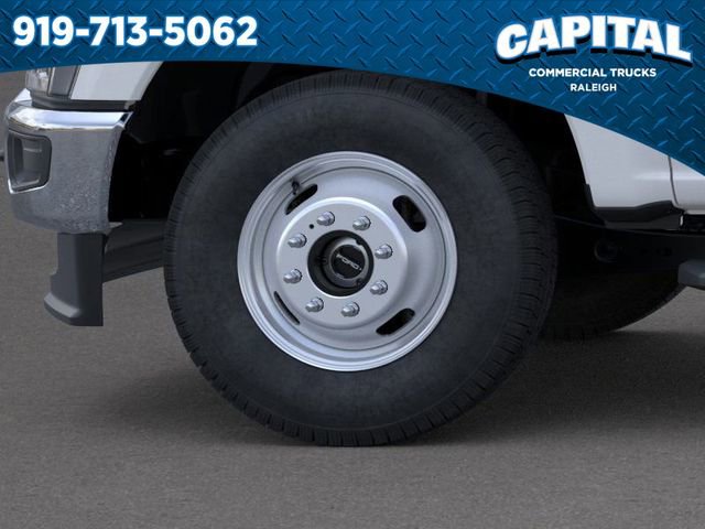 New 2025 Ford F350 XL w/ XL Chrome Package image 19