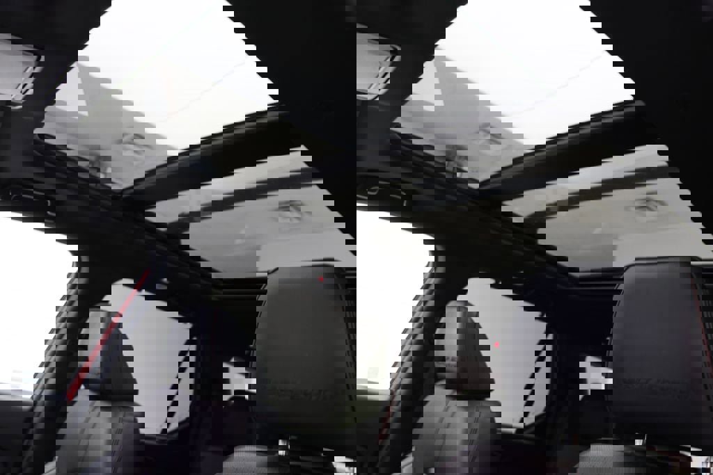 Used 2025 Honda Pilot Black Edition image 17