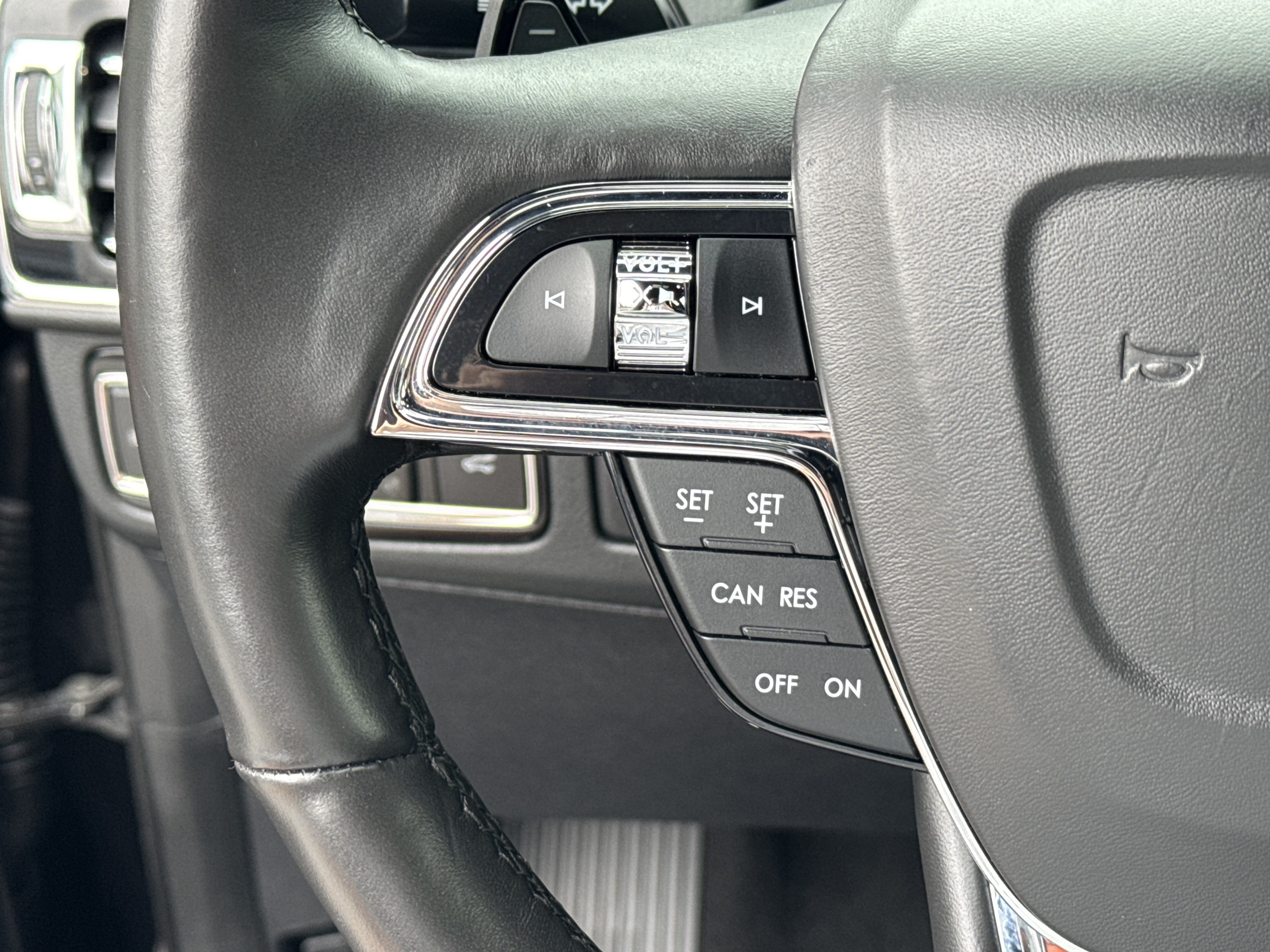 Used 2019 Lincoln Navigator Select w/ Cargo Package RWD image 31