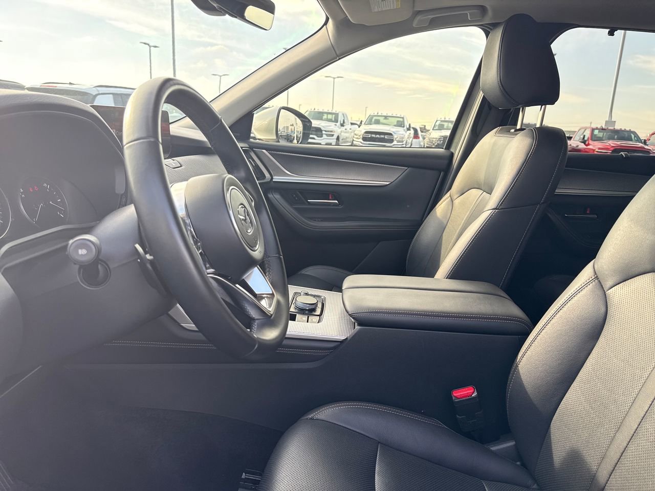 Used 2024 MAZDA CX-90 3.3 Turbo w/ Premium Package image 12