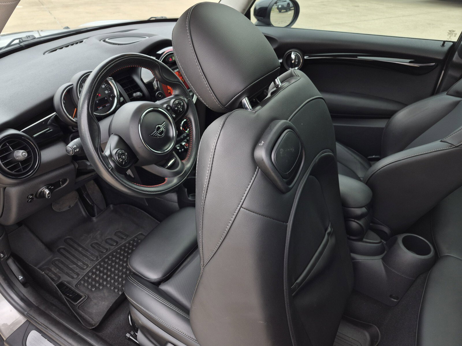 Used 2020 MINI Cooper S w/ Premium Package image 25